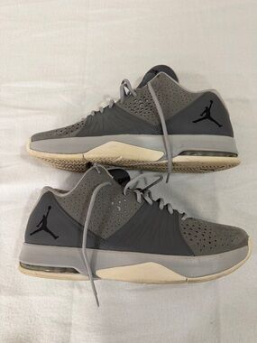 Nike Jordan size 16 Grey Jordan Low-Top Sneakers